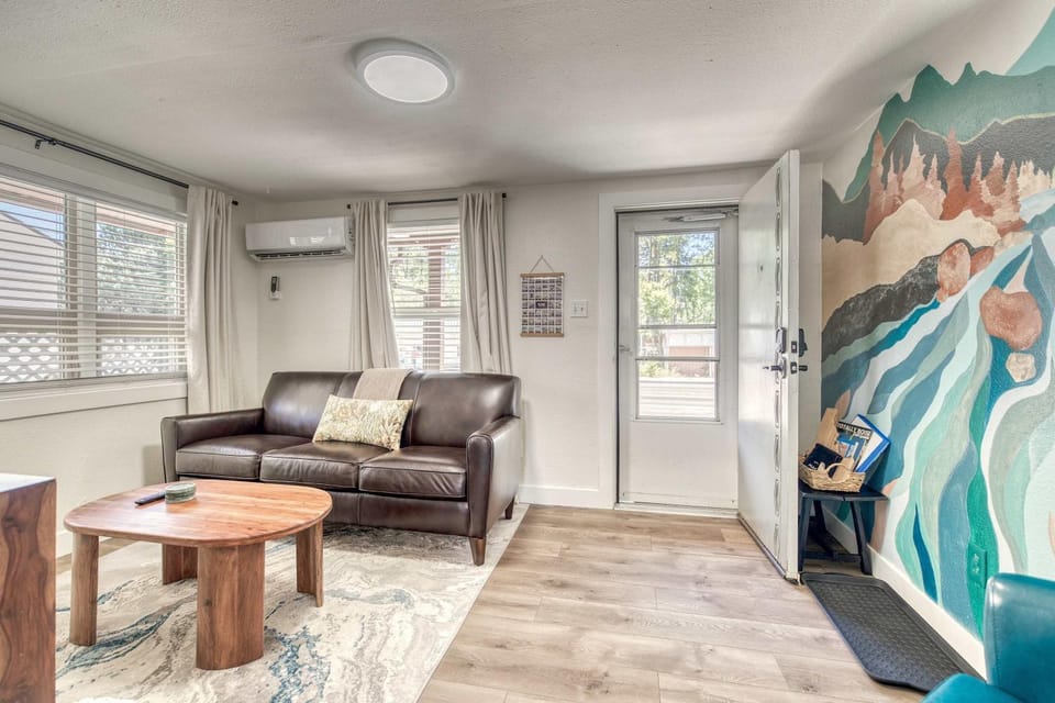 Uptown 2 bedroom flat near Train Depot Apartment in Boise