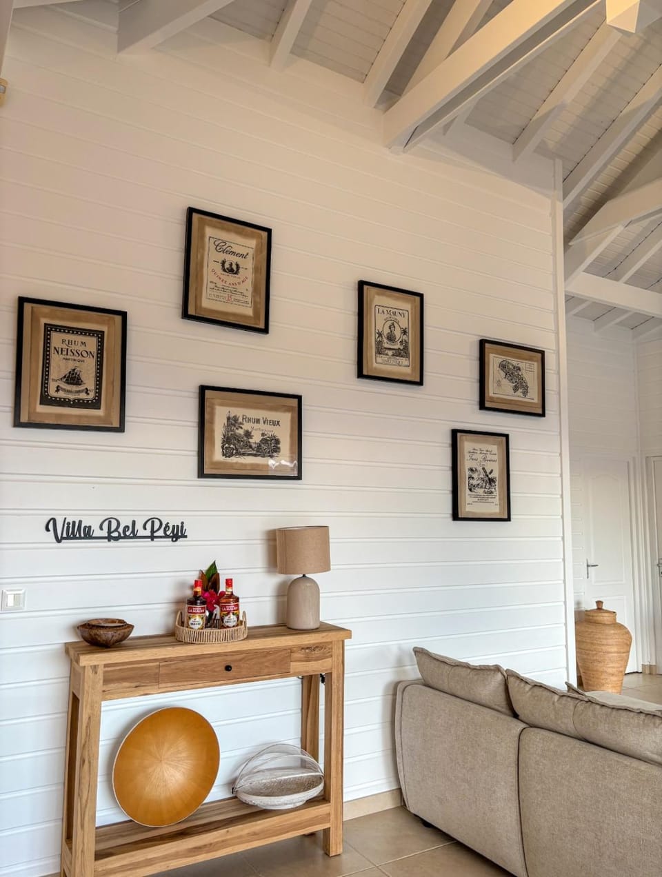 Living room, Decorative detail