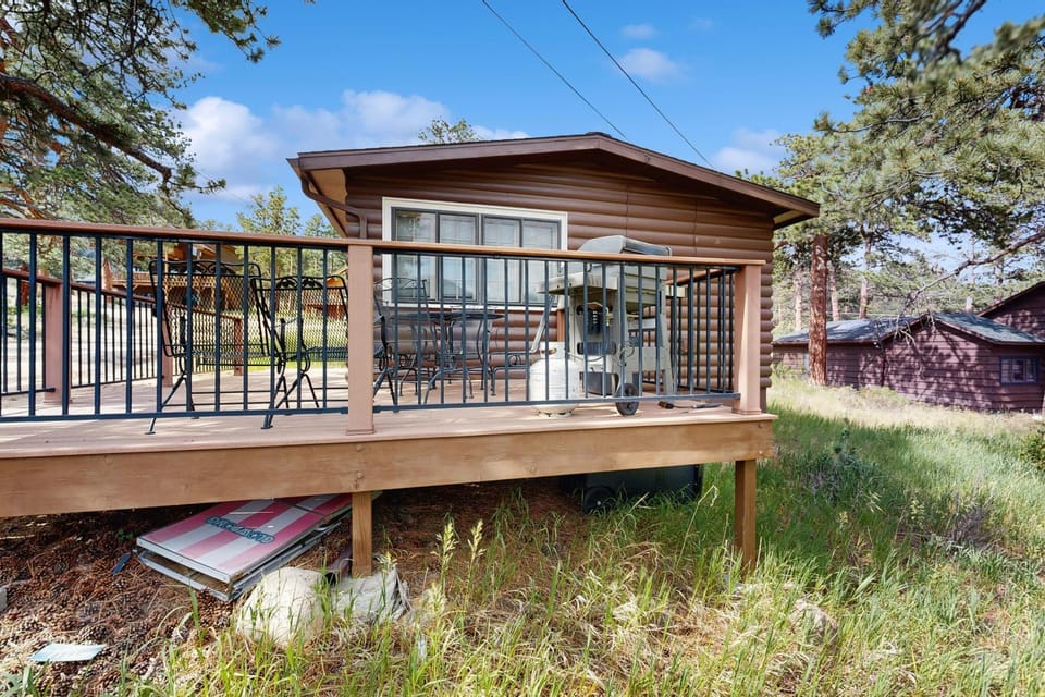 Property building, Day, BBQ facilities, Balcony/Terrace