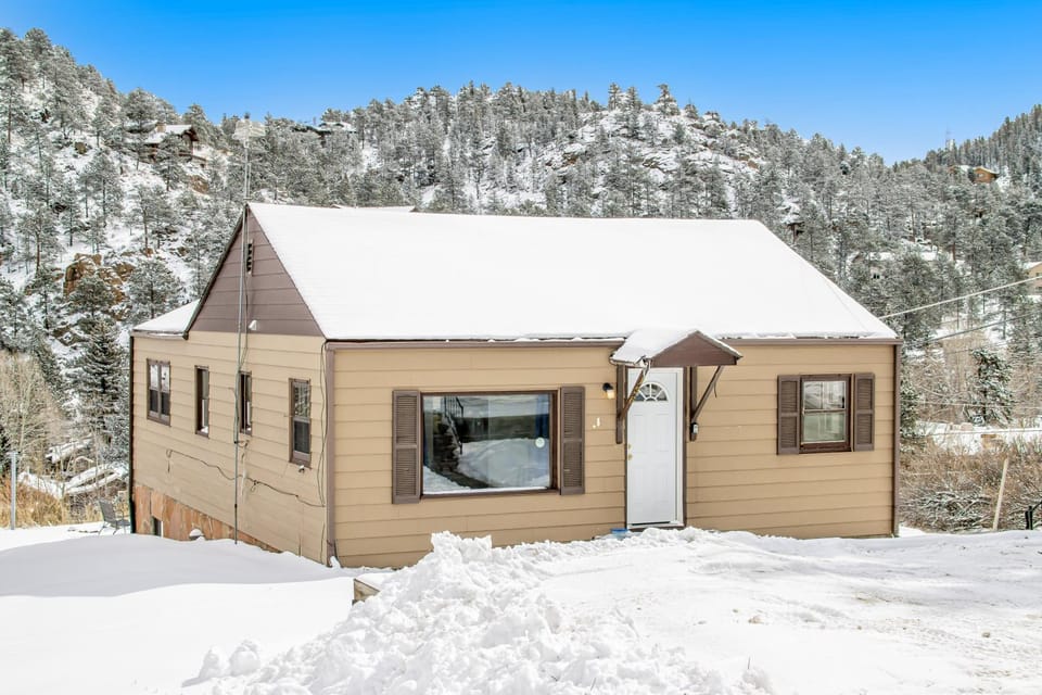 Property building, Day, Winter