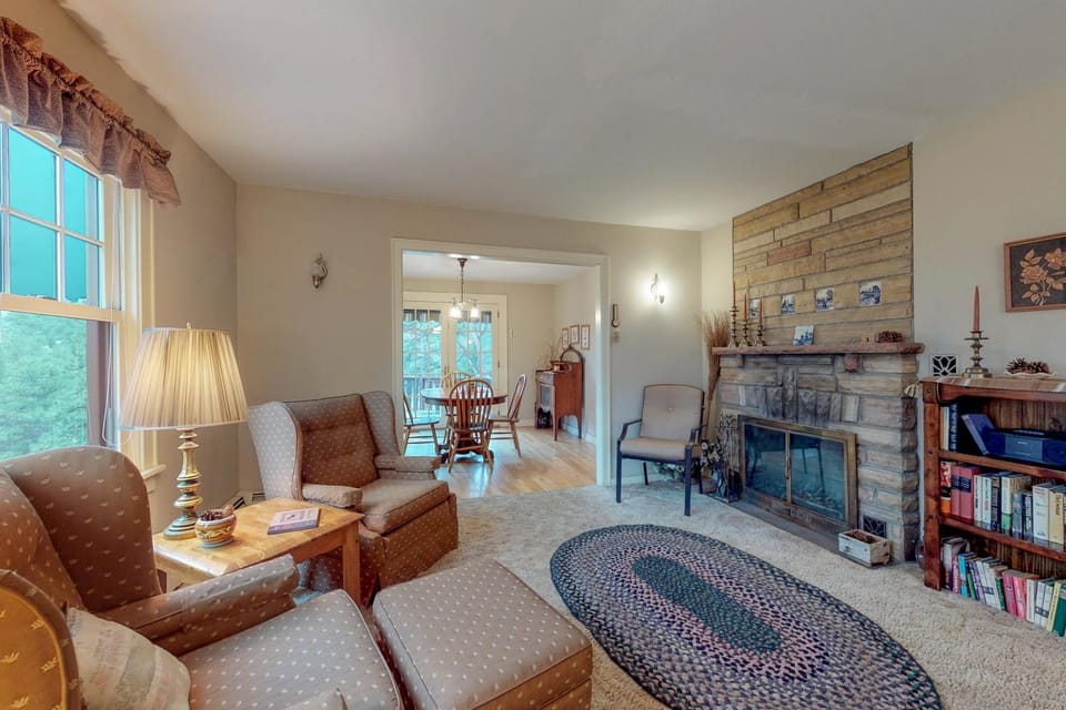 TV and multimedia, Living room, Seating area