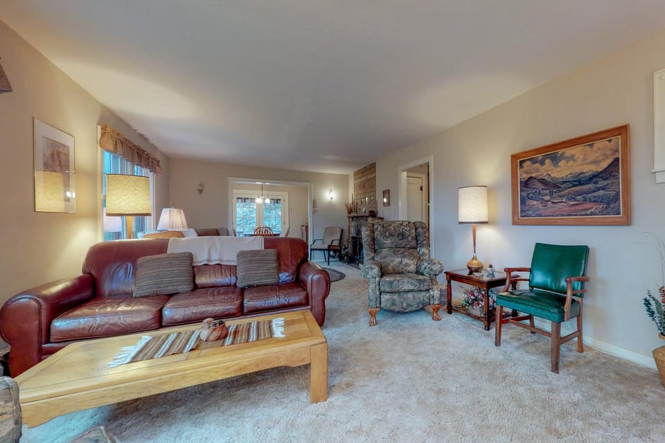 Living room, Seating area