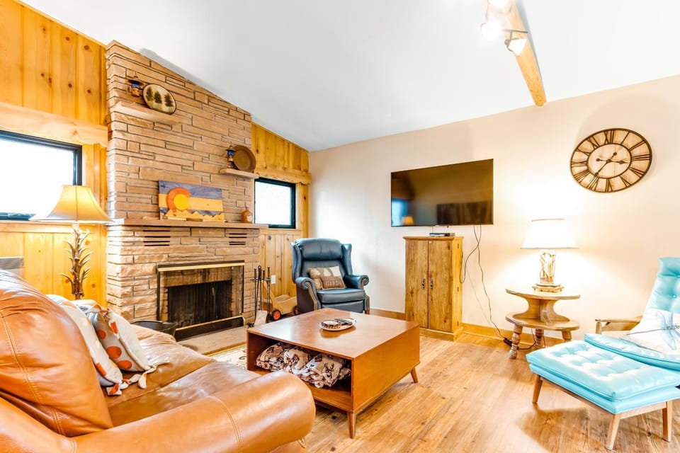 TV and multimedia, Living room, Seating area