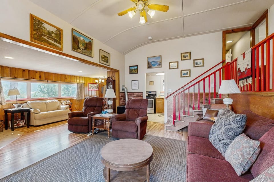Living room, Seating area