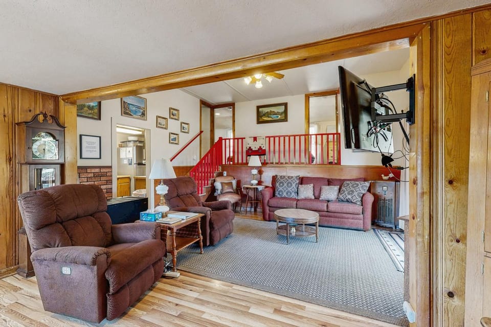 TV and multimedia, Living room, Seating area