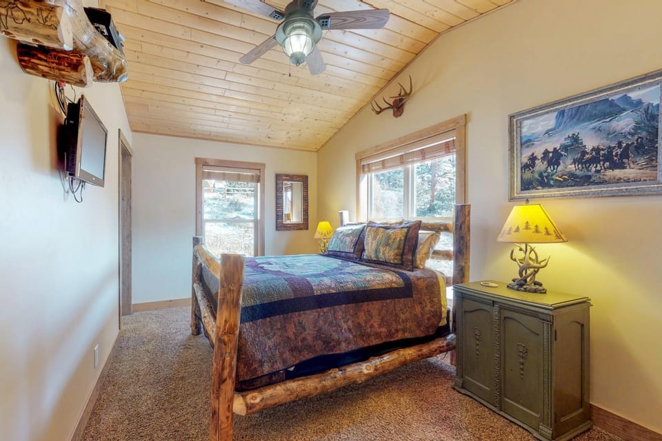 Bed, Bedroom