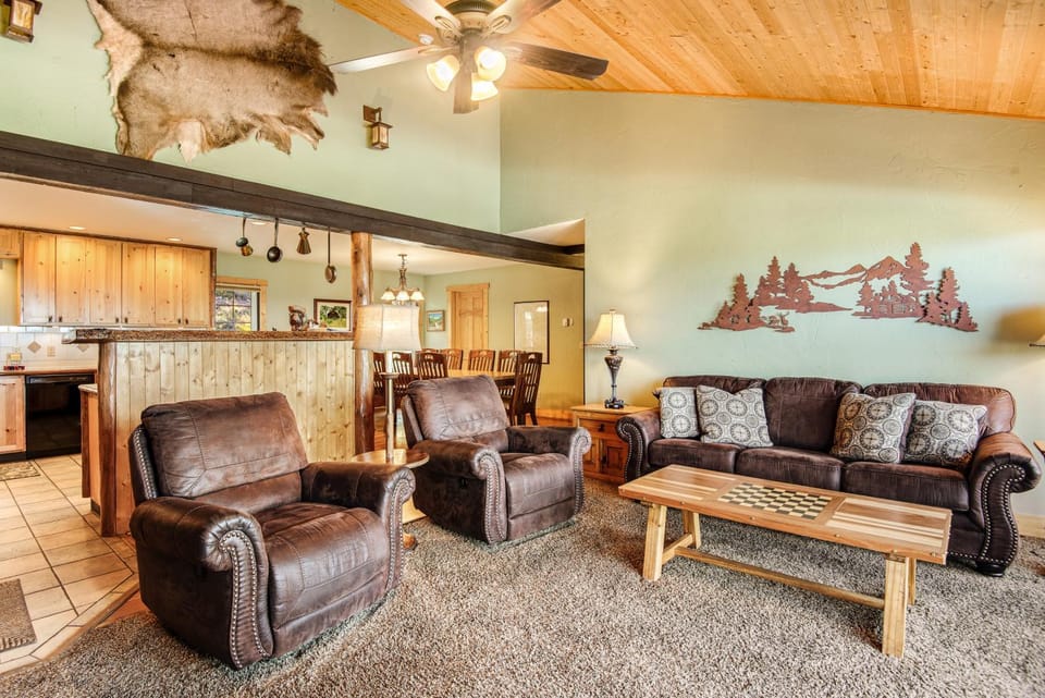 Living room, Seating area