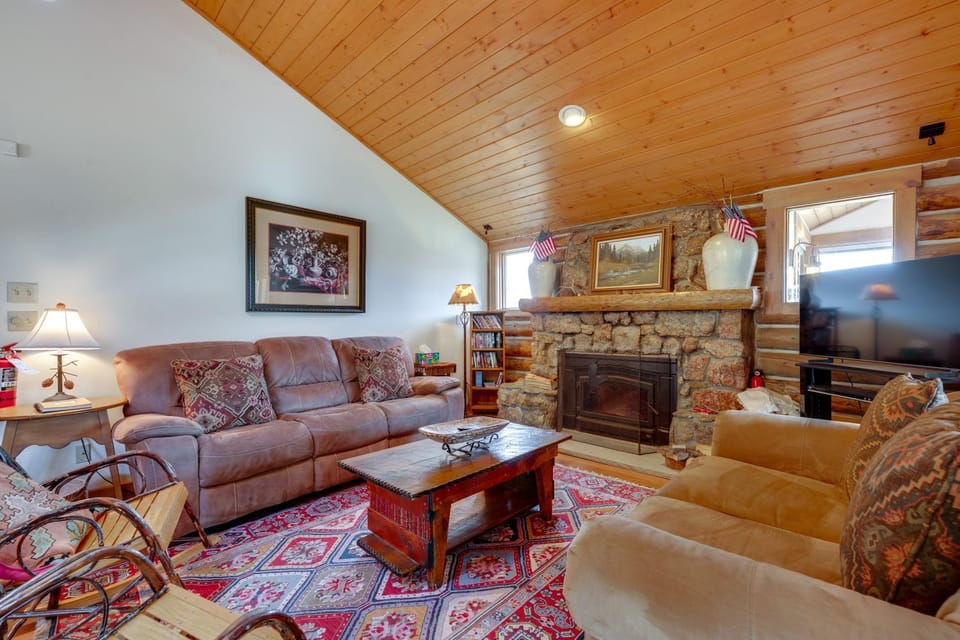 TV and multimedia, Living room, Seating area