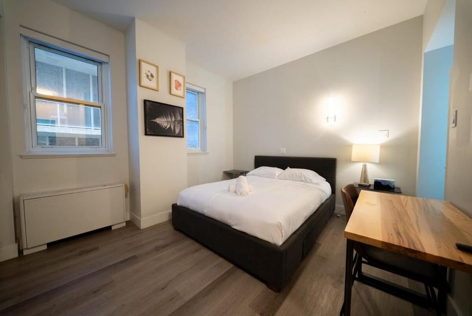 Cozy Downtown Studio Near Everything Apartment in Gatineau