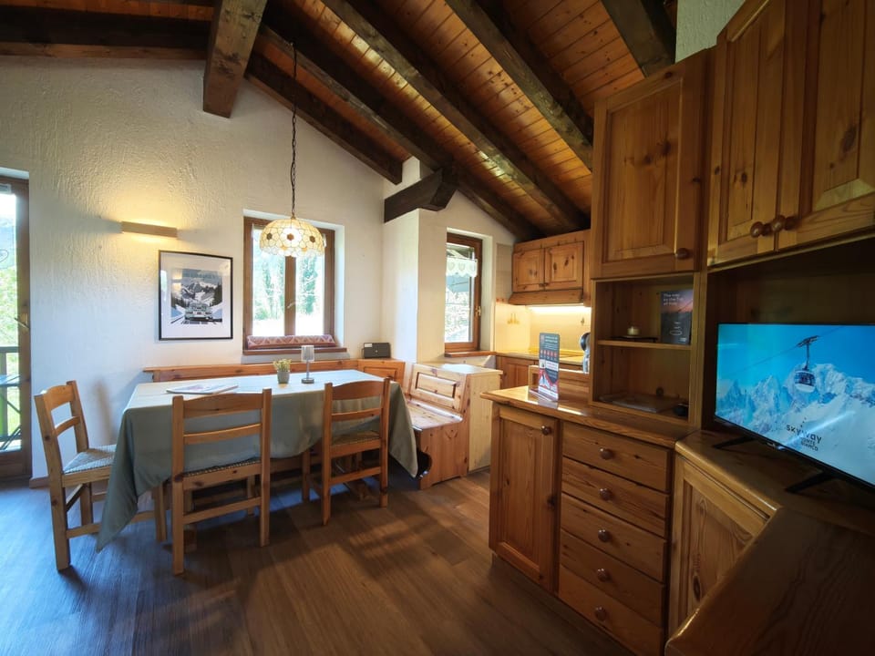 Appartamento vista montebianco Apartment in Aosta Valley, Italy
