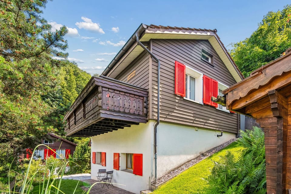 Property building, Spring, Day, Garden, Garden view