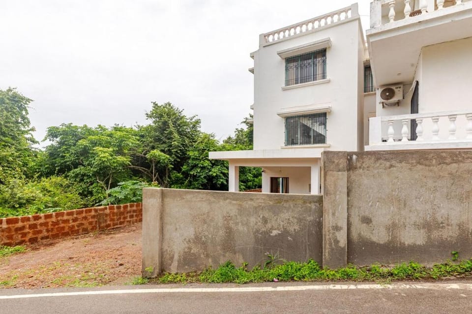 Edelweiss Apartments Near Beach and Airport Apartment in Goa, India