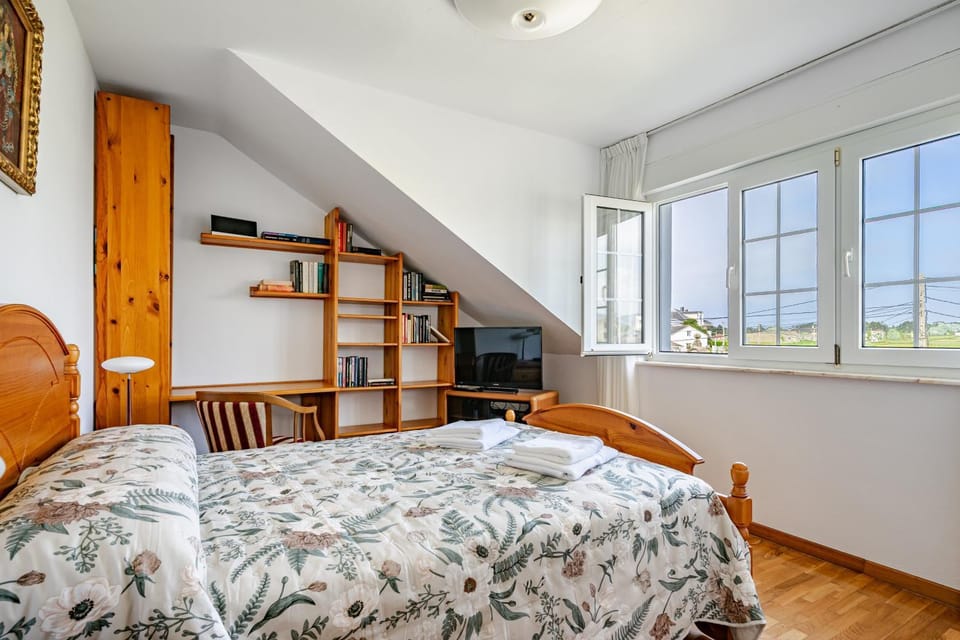 Property building, Living room, Bedroom
