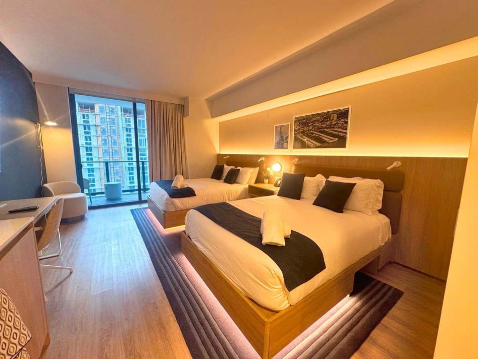 Bed, Living room