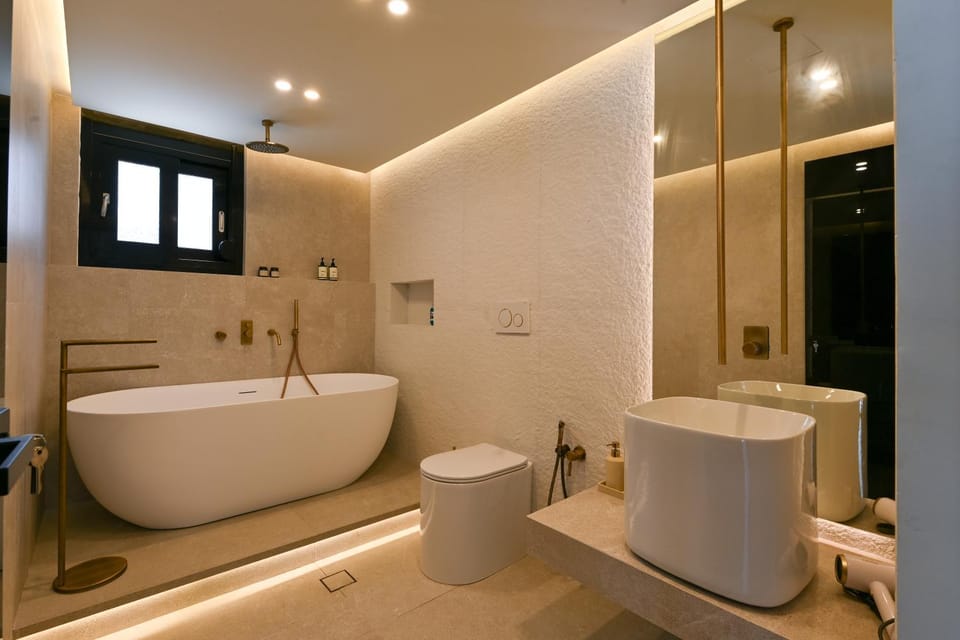 Shower, Toilet, Bathroom, Bath, bidet, towels