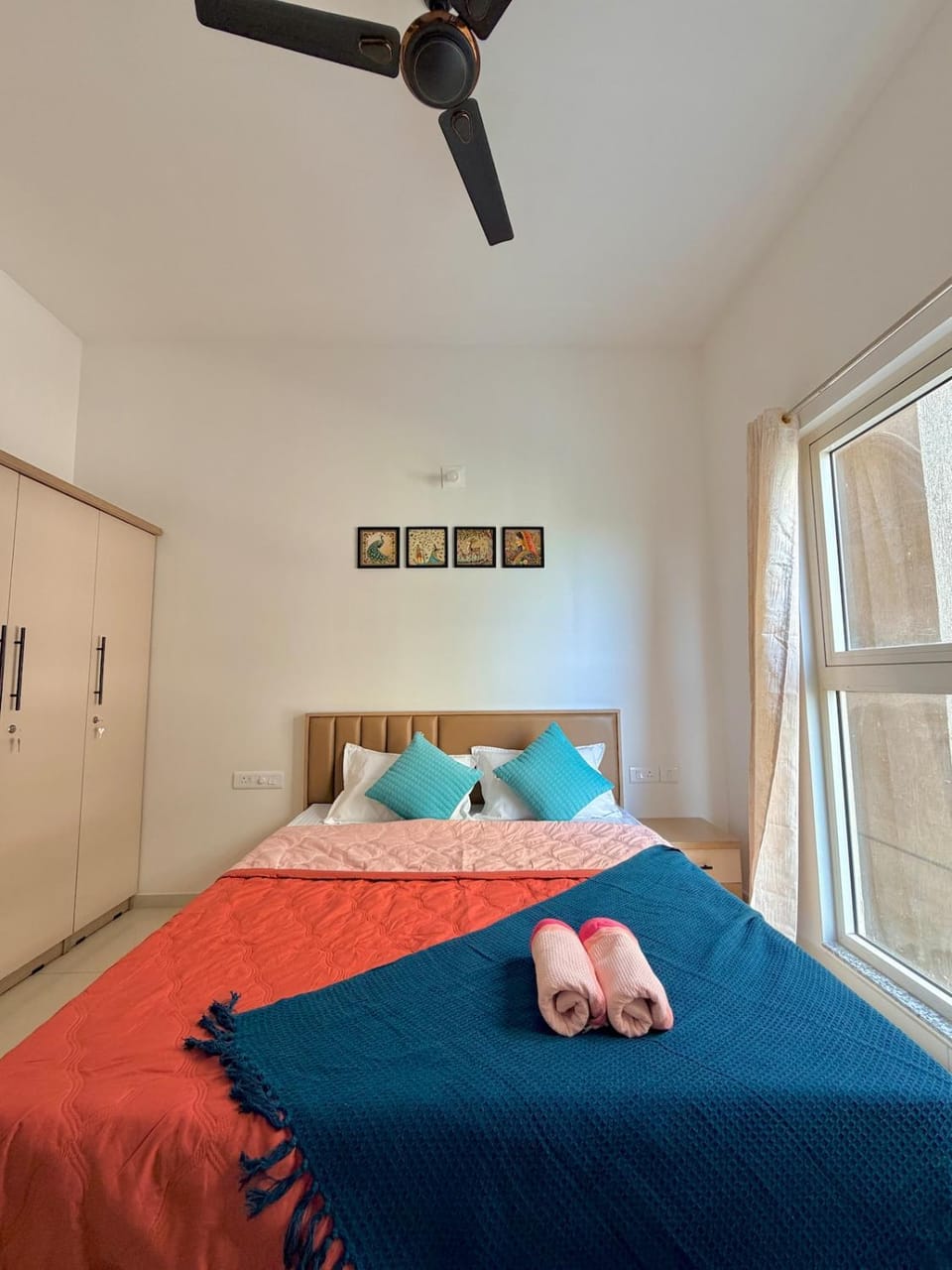 Modern 2BHK with pool & wifi at GIFT CITY Apartment in Gujarat