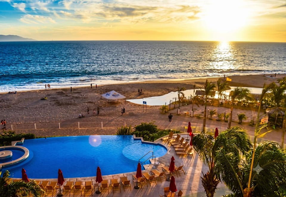 Beach, Swimming pool