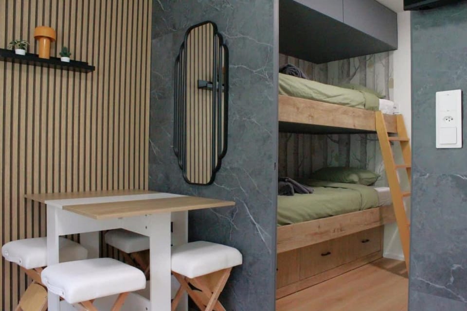 Photo of the whole room, bunk bed