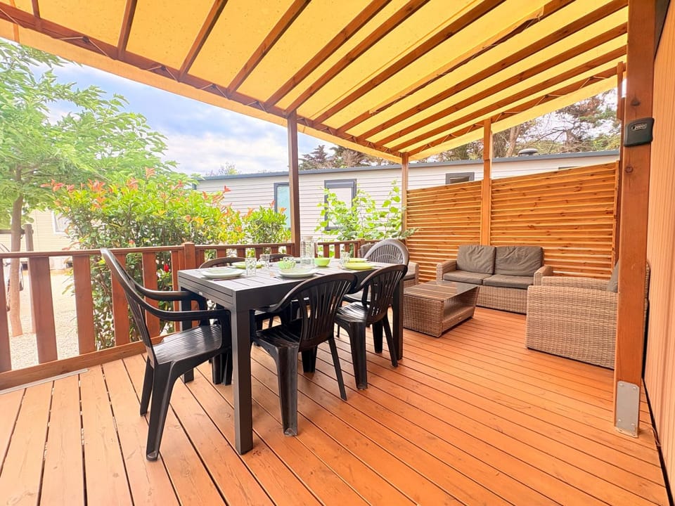 Patio, Balcony/Terrace, Dining area
