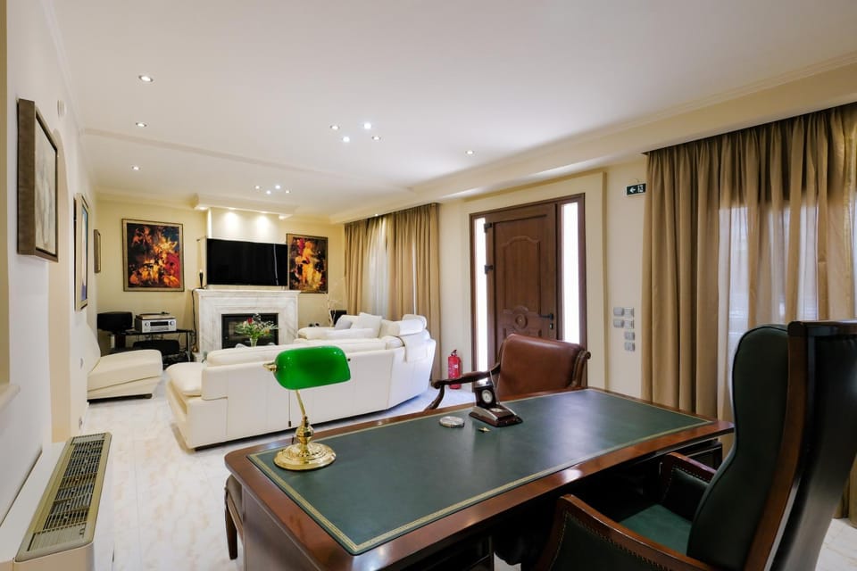 TV and multimedia, Seating area