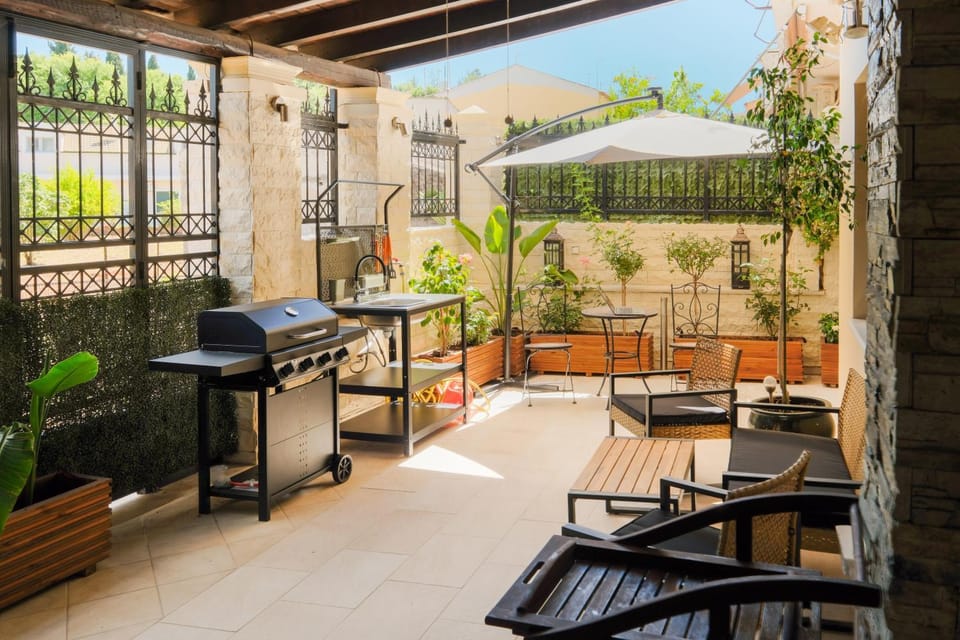 Patio, Day