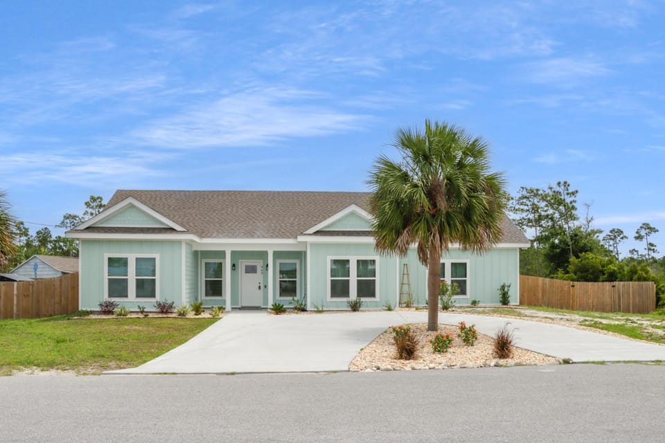 Pelican Point by Pristine Properties Vacation Rentals House in Mexico Beach