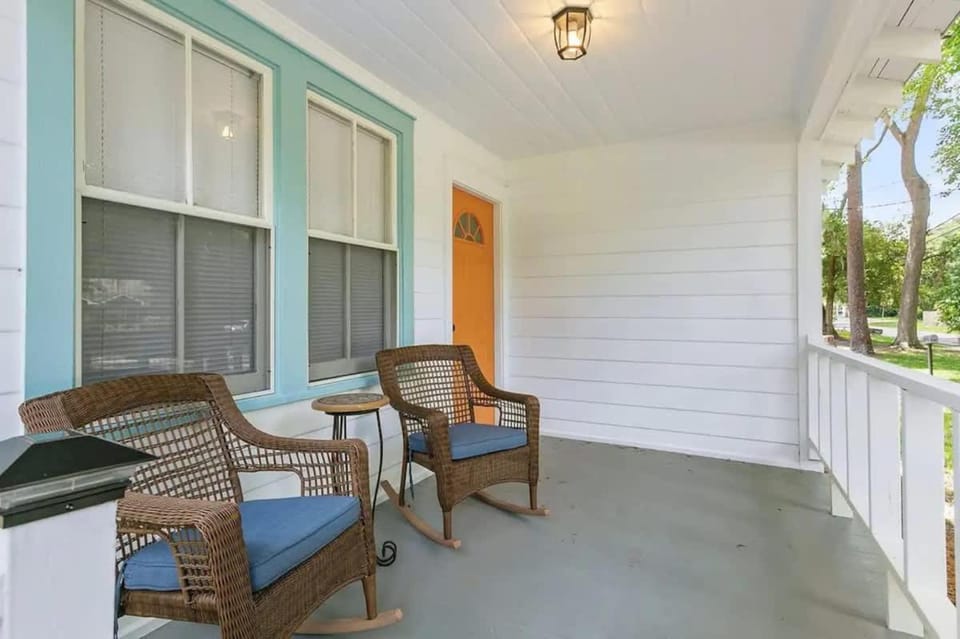 Orange Door Bungalow - Central Cozy 3BR House in Jacksonville