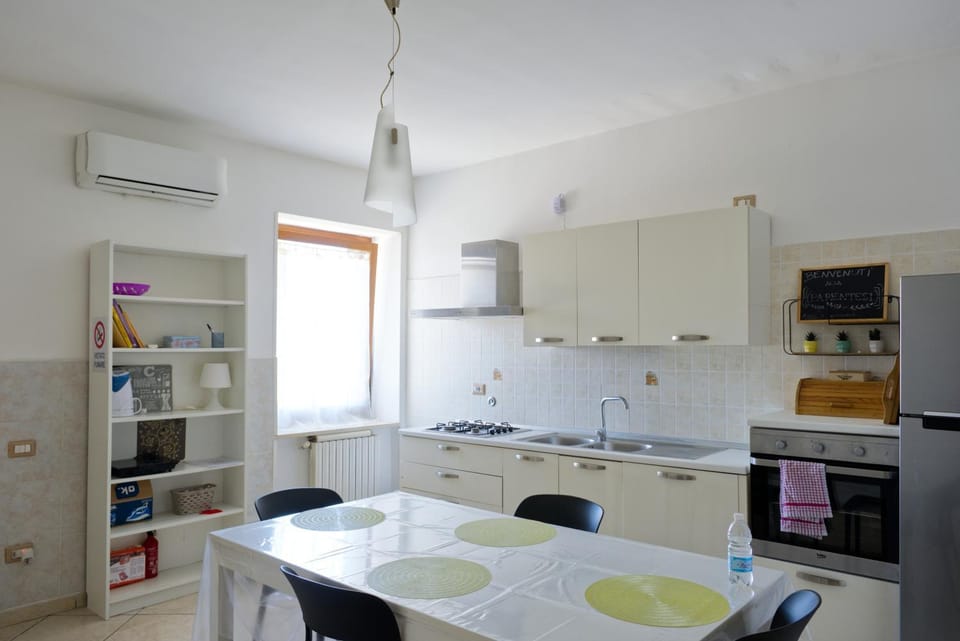 Kitchen or kitchenette, Kitchen or kitchenette, kitchen