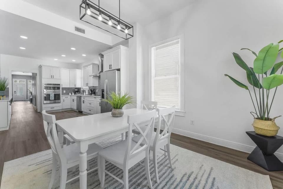 Pearl of Springfield -WIFI AC PATIO House in Jacksonville