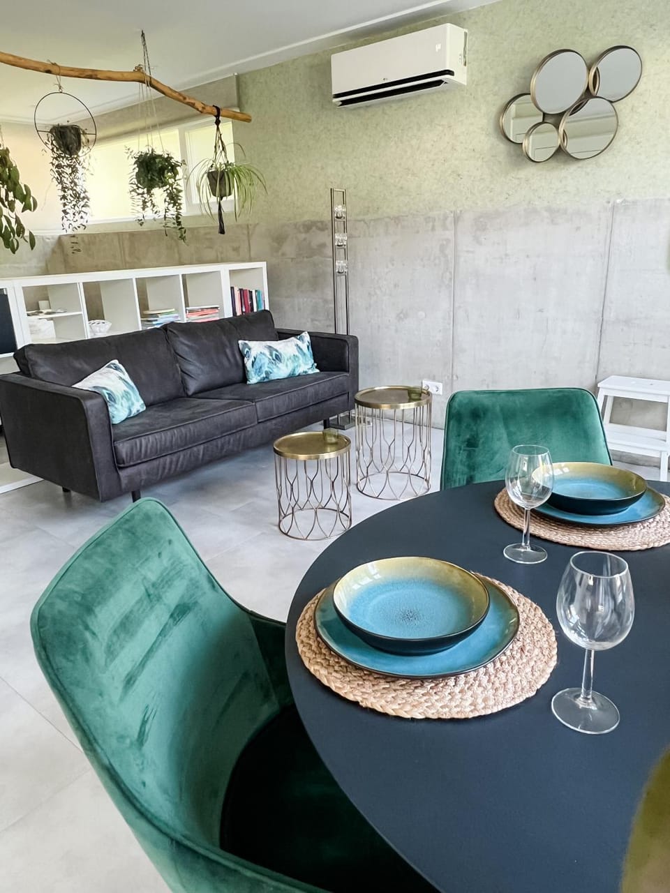 Living room, Seating area, Dining area
