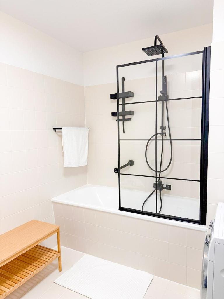 Bathroom, Bath