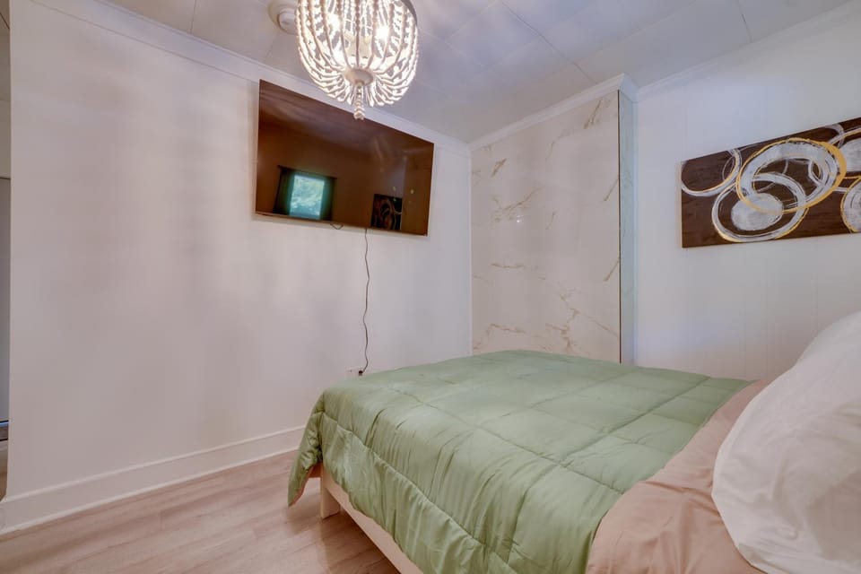 Central Hinton Studio Near Dtwn & New River Gorge Apartment in West Virginia