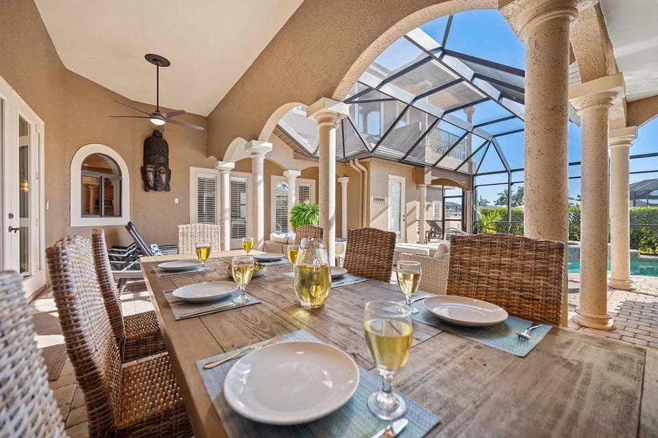 Eden - Luxury Vacation Villa for up to 12 Guests Villa in Cape Coral