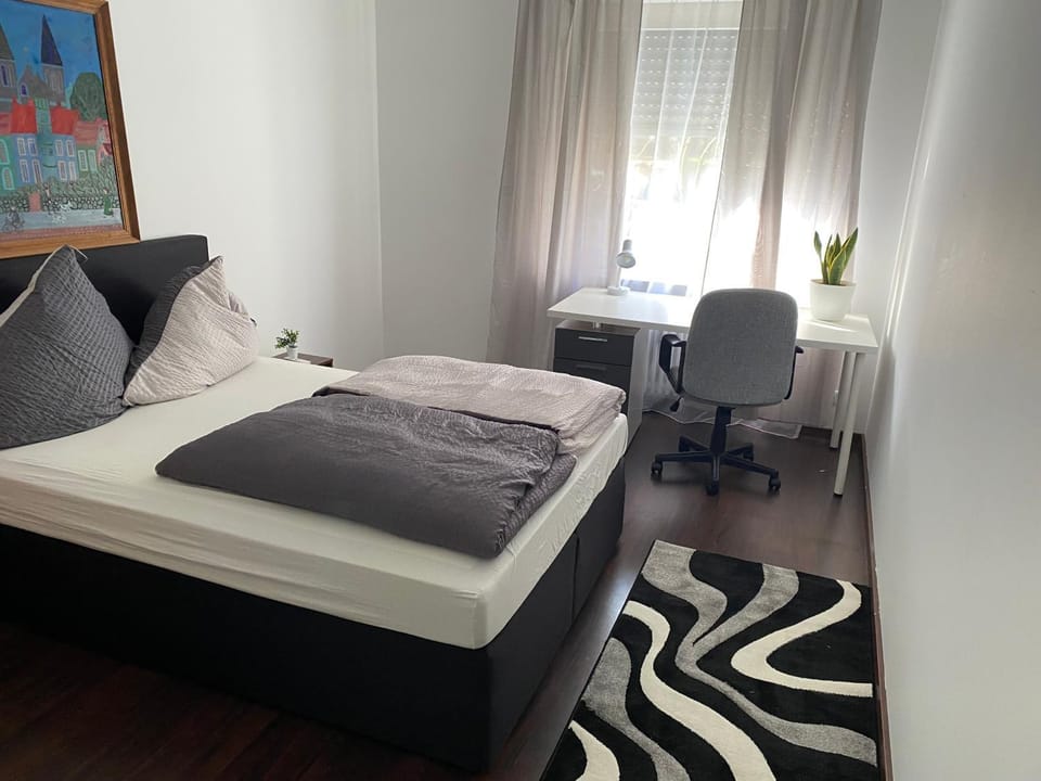 Cozy room with private bathroom in Berg-am-Laim Vacation rental in Munich