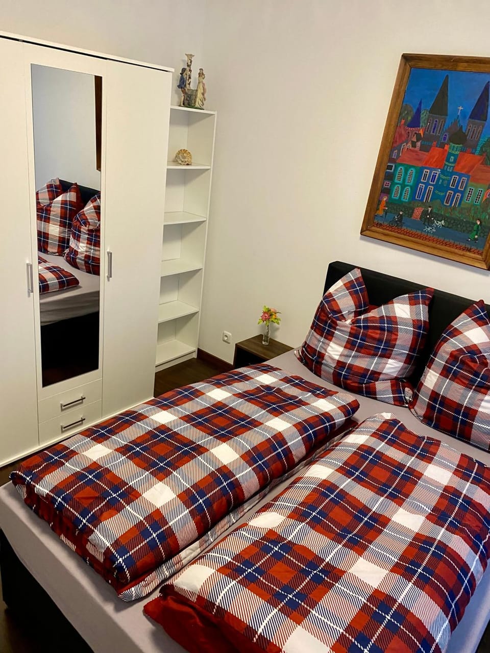 Cozy room with private bathroom in Berg-am-Laim Vacation rental in Munich