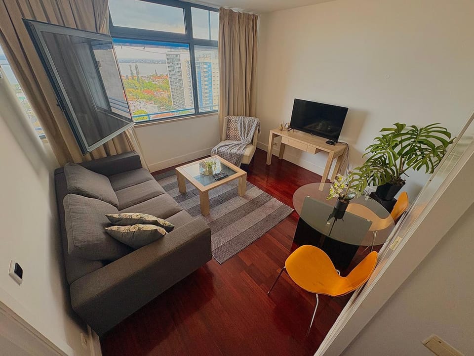Communal lounge/ TV room, Living room, Seating area