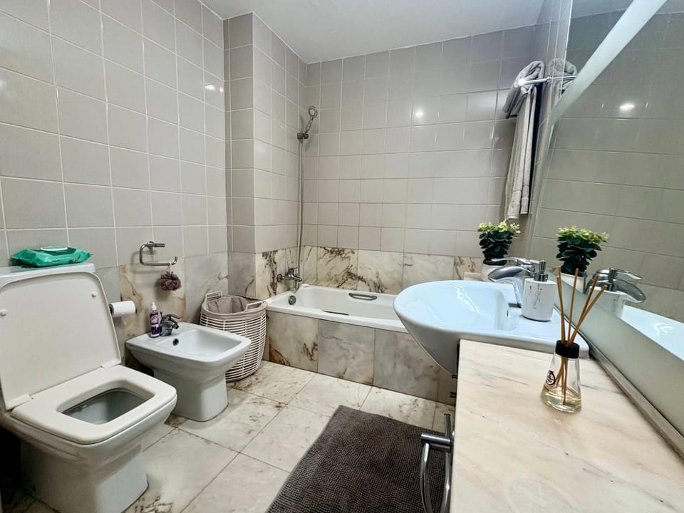 Shower, Toilet, Bathroom, Bath