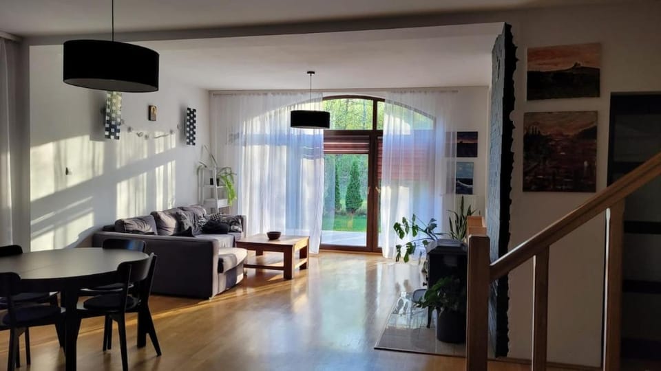 Living room, Seating area, Dining area