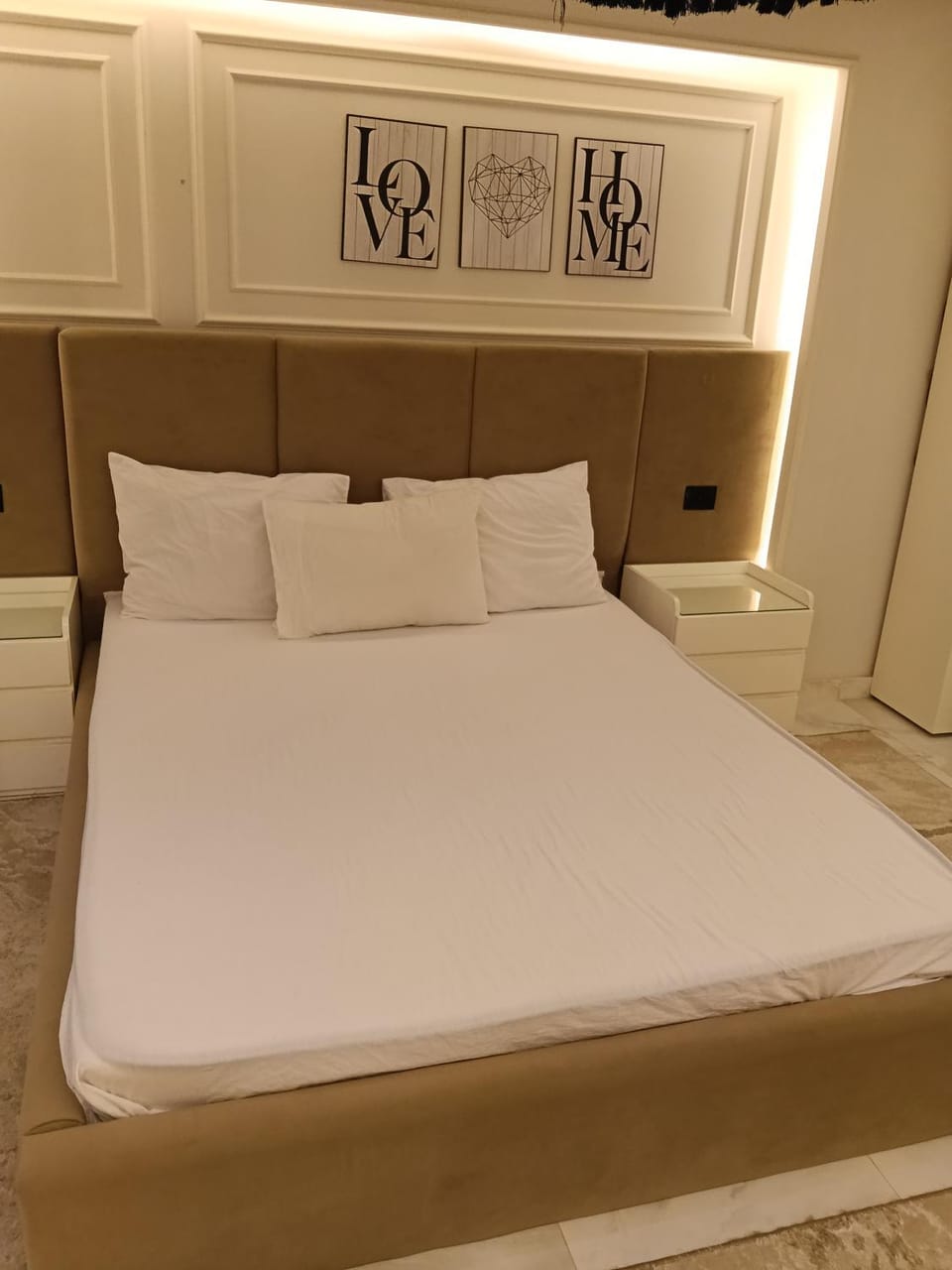 ارقي شقه فندقيه في المهندسين شارع سوريا Apartment in Egypt