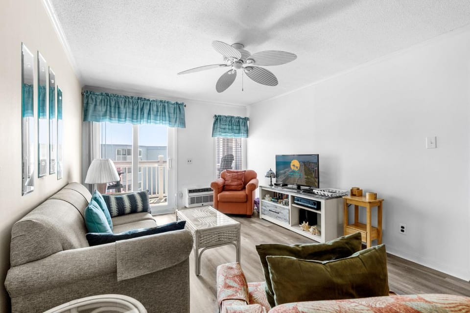 Place At The Beach Unit 3D - Ocean View House in South Carolina