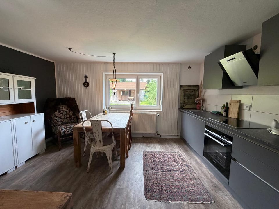 Kitchen or kitchenette, Living room