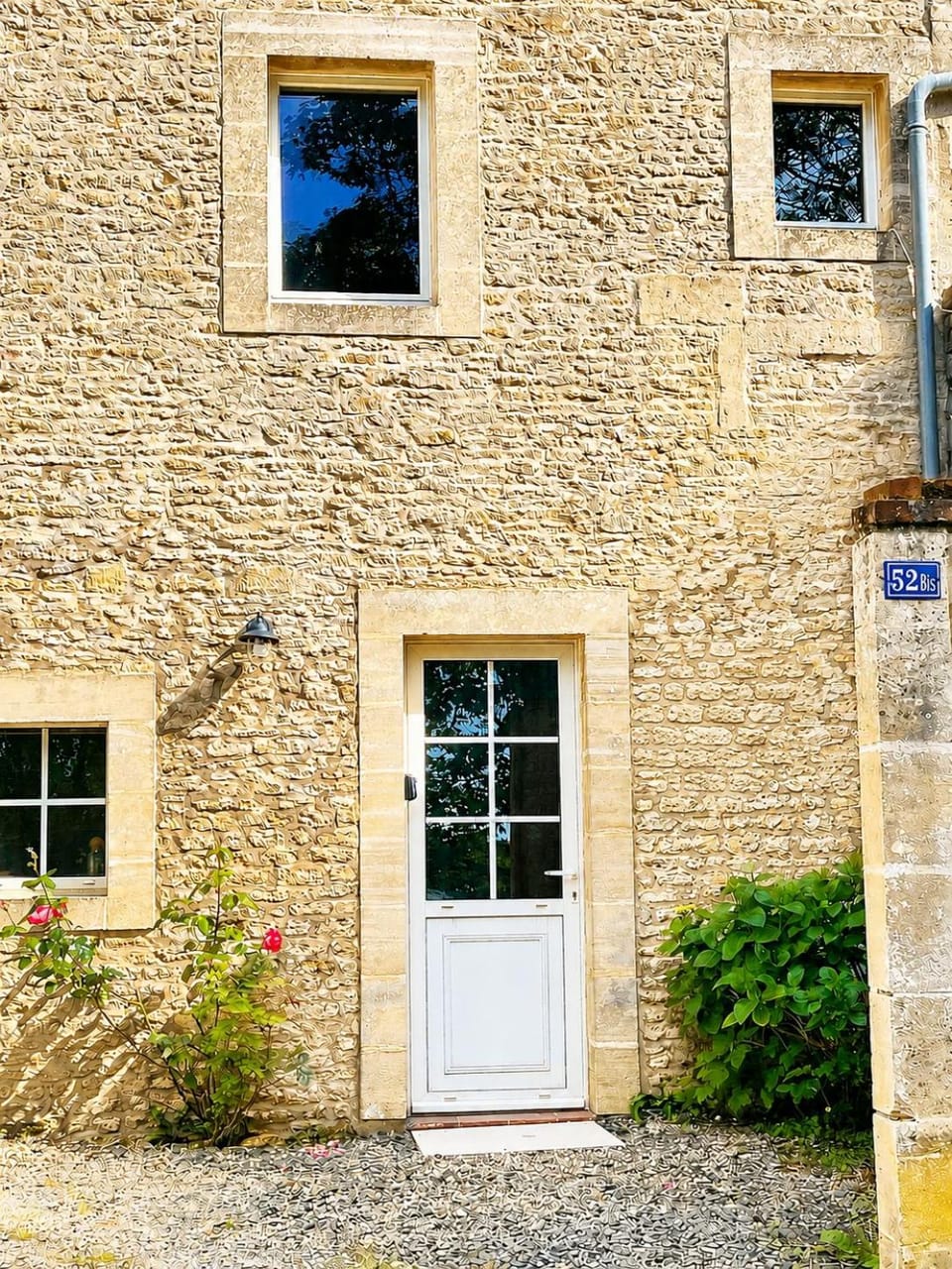 Facade/entrance