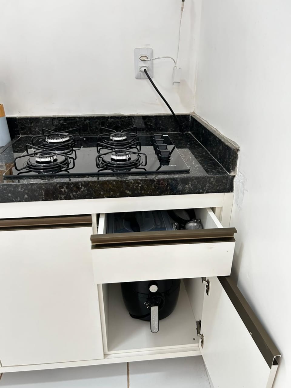 Kitchen or kitchenette, Communal kitchen