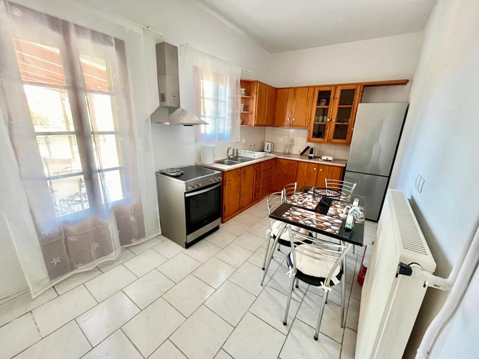 Summer Sun Apartment in Lixouri