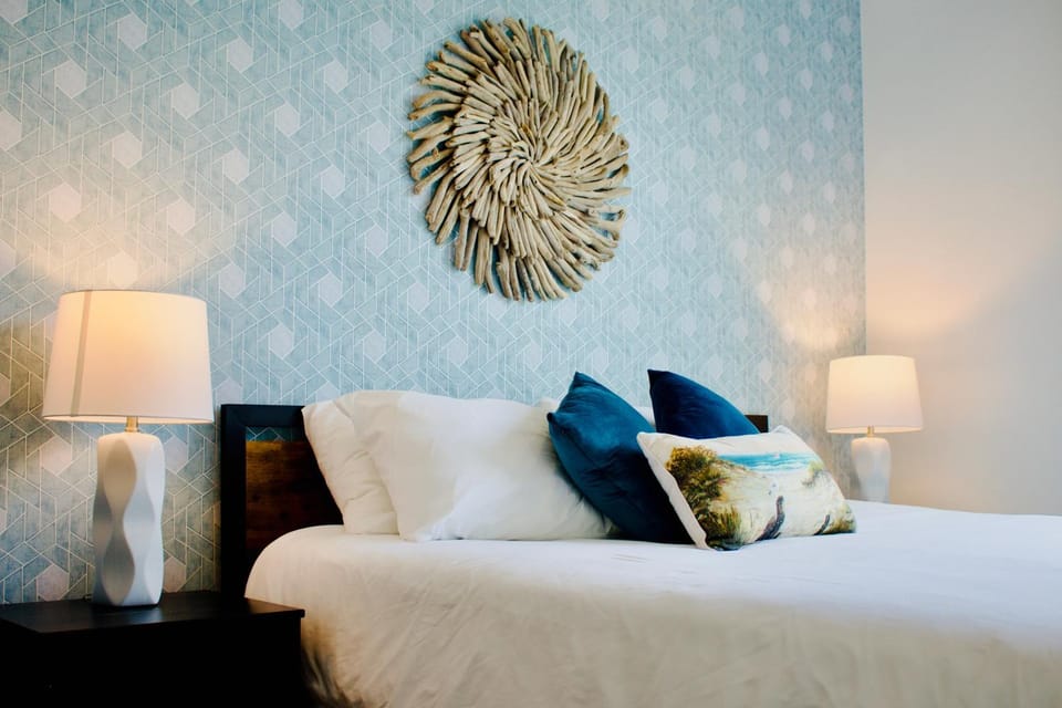 Bed, Photo of the whole room, Decorative detail, Bedroom