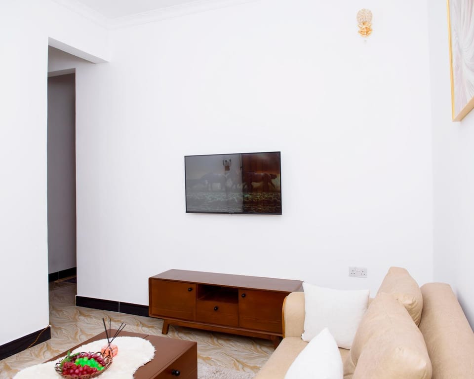 TV and multimedia, Living room, Evening entertainment