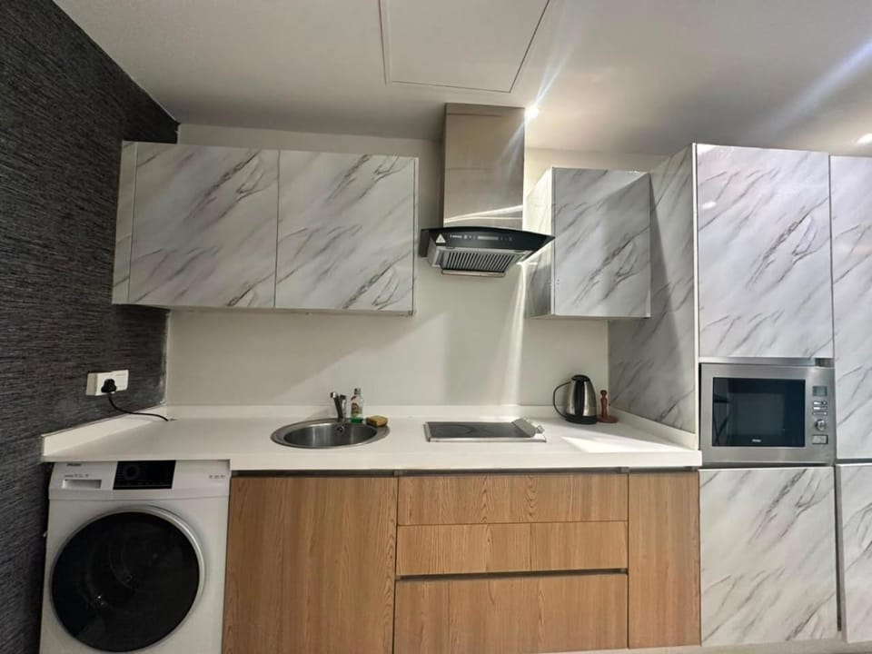 Kitchen or kitchenette, dishwasher, minibar, oven, pet friendly, stove, washing machine, dryer