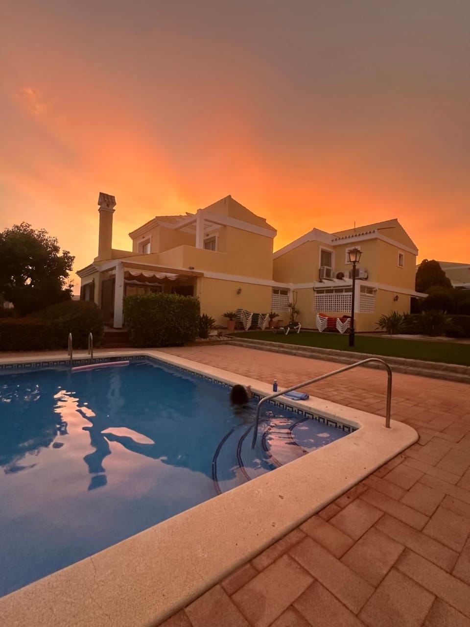 Swimming pool