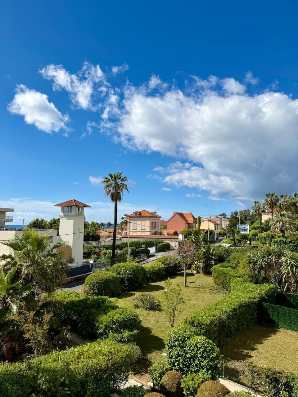 Studio 5 min à pied de la plage, Parking et climatisation - Golfe Juan Apartment in Antibes