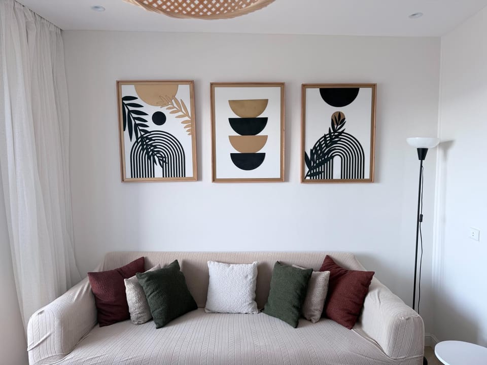 Living room, Decorative detail, Seating area